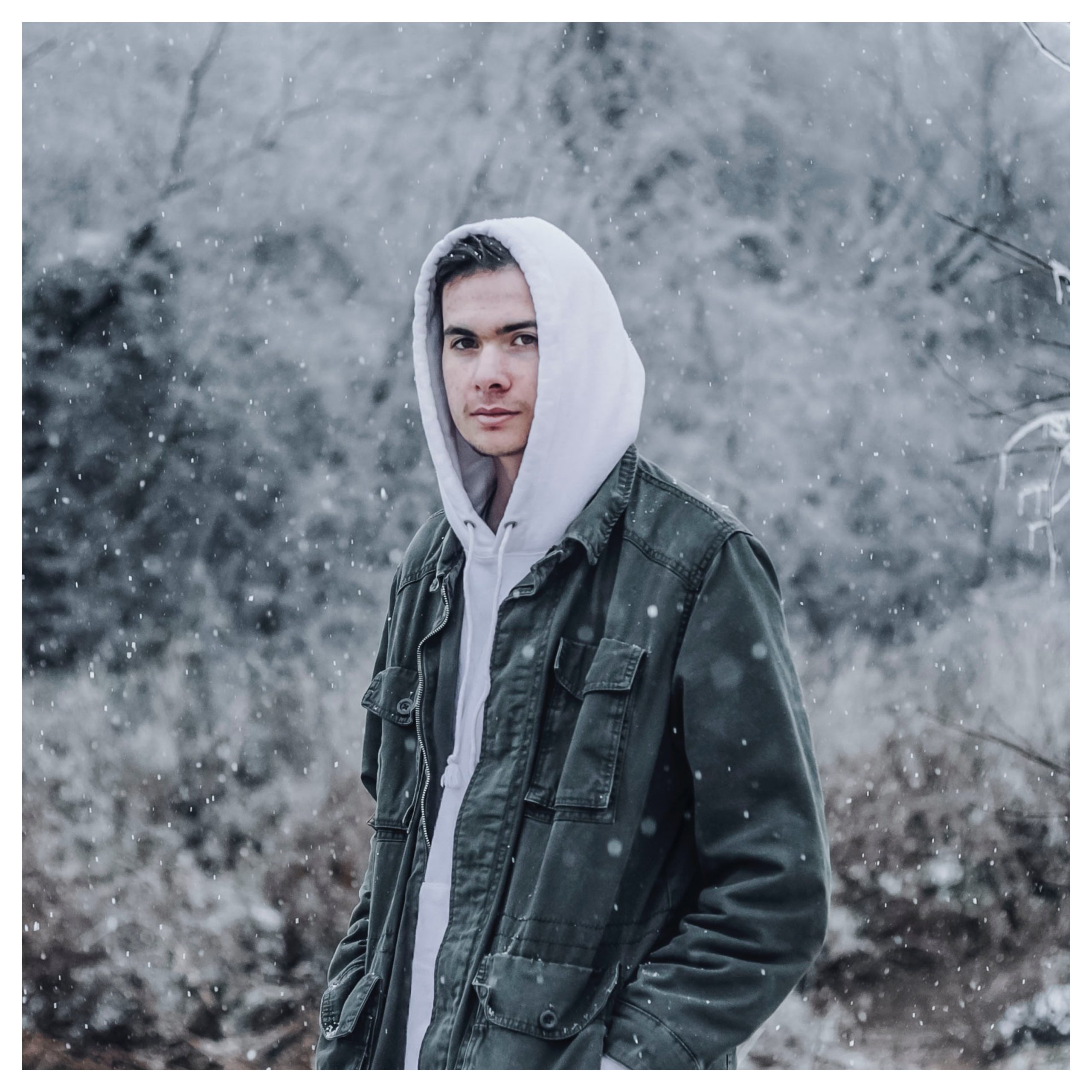 jongen in sneeuw instagram filters